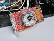 GeForce GTS 250採用カードを装備